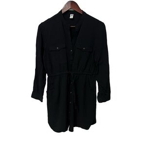Old Navy 
black
long sleeve 
tie at waist
button up
excellent used condition